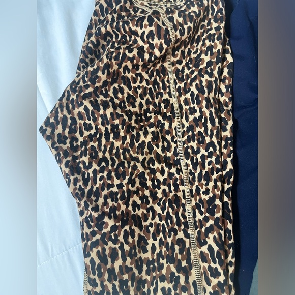 4 pairs of Fabletic leggings - Picture 2 of 4